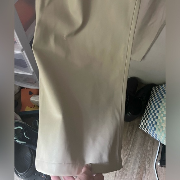 Zara Cream Pleather Wide Leg High Rise Pants Size 4 - Picture 7 of 11